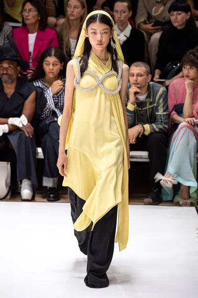 Look 22